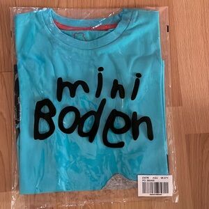 NWT Mini Boden Vulture appliqué T-Shirt